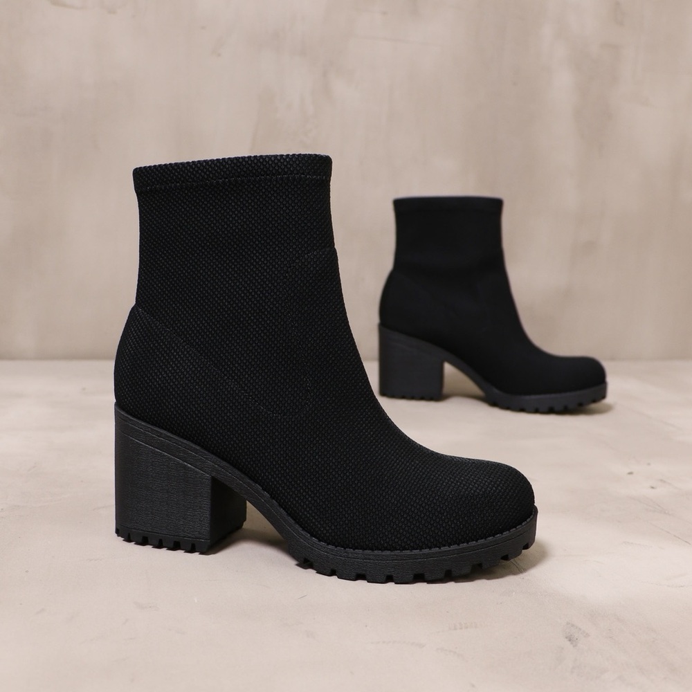 Black Heeled Boots